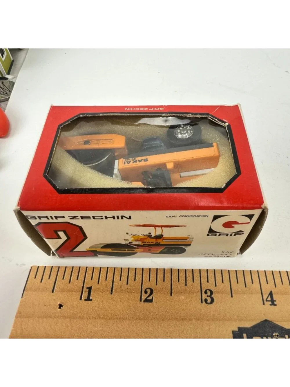 Grip Zechin 1:60 Scale Sakai SV-100 Construction Vehicle in Box